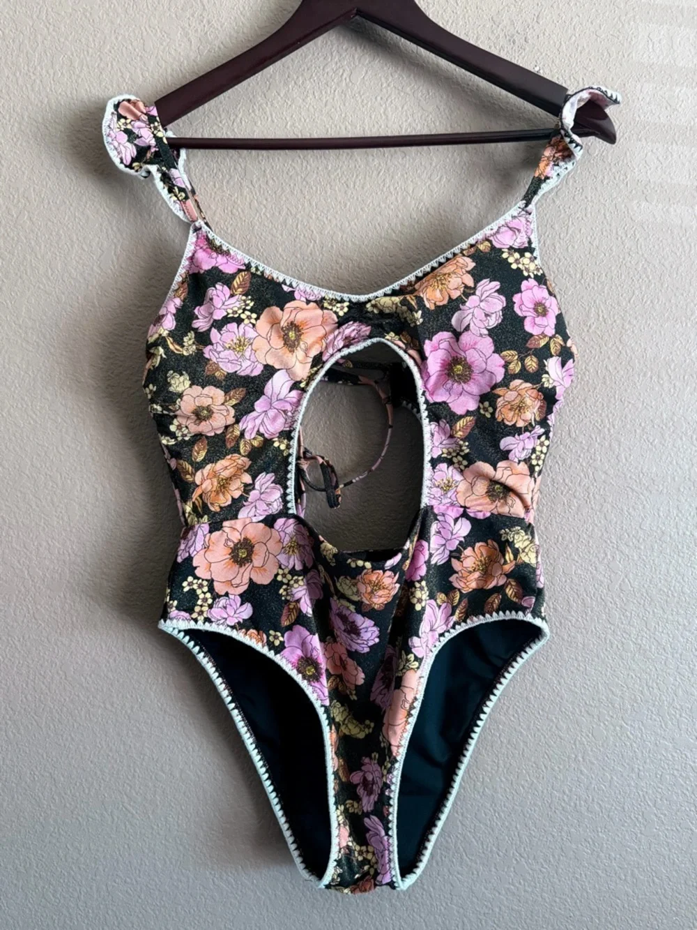 Victoria's Secret Floral Cutout One-Piece Swimsuit with Gold Shimmer Size XL